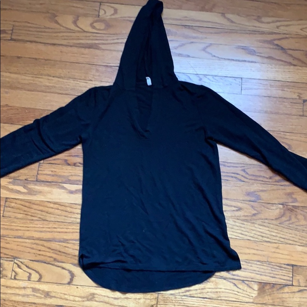 black longlseeve hooded v-neck light shirt